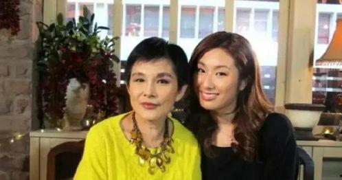 吃瓜娱乐八卦大s,娱乐圈的瓜田，她如何成为焦点人物？